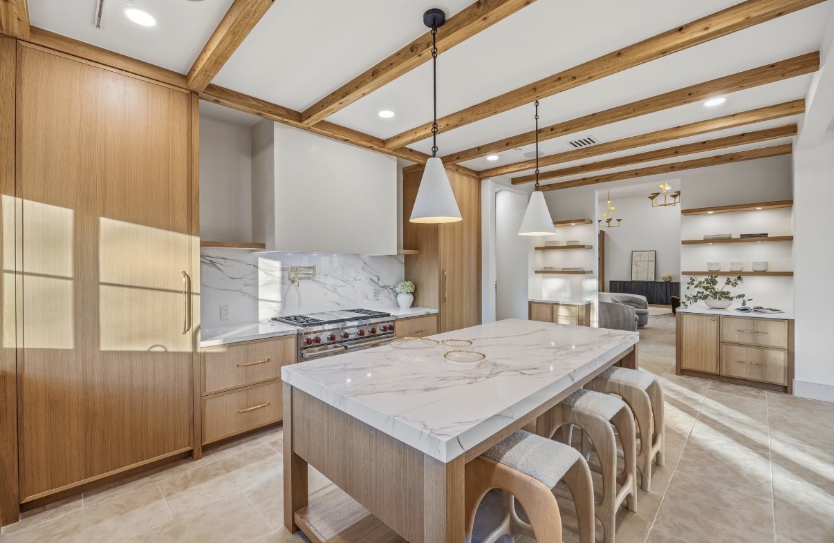 Spotless kitchen in a Phoenix area home after a professional cleaning